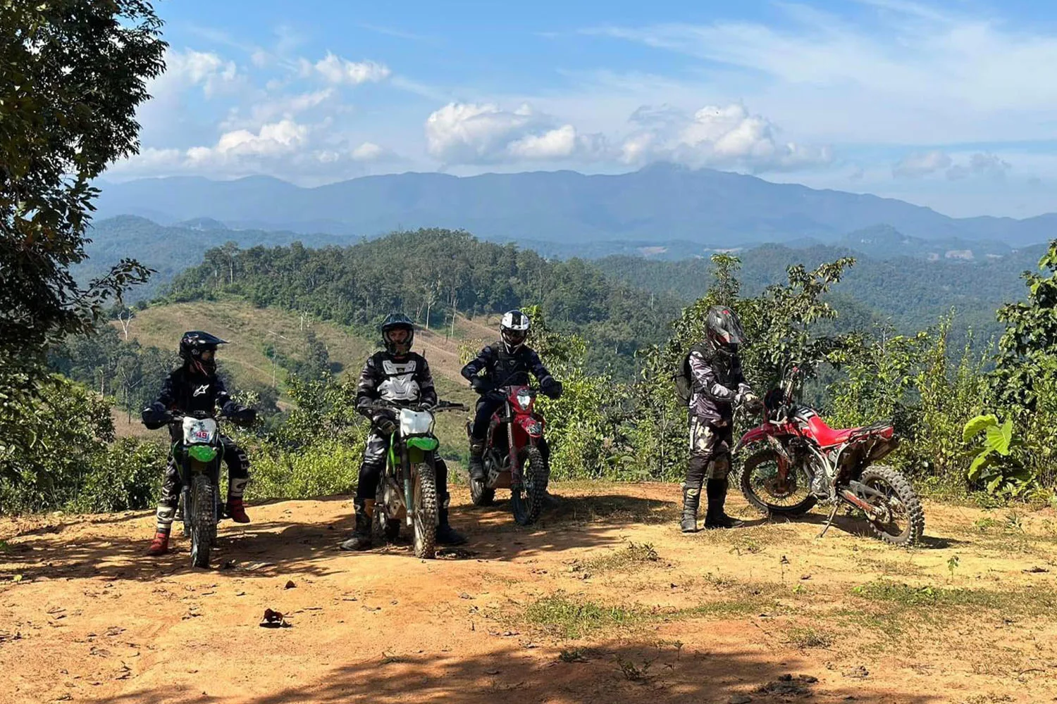 Pai Jungle Enduro + Mae Hong Son Loop 1864 Curves