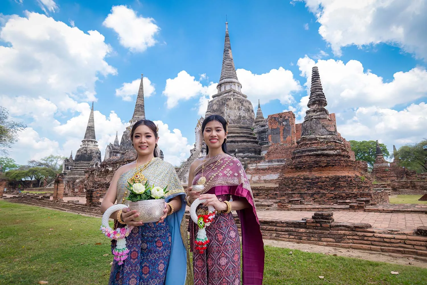 Trilling 1864 Curves Amazing Thailand 2